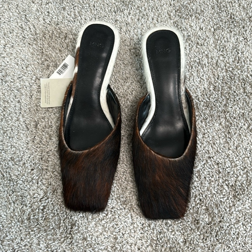 Mango Brown and Black Mules